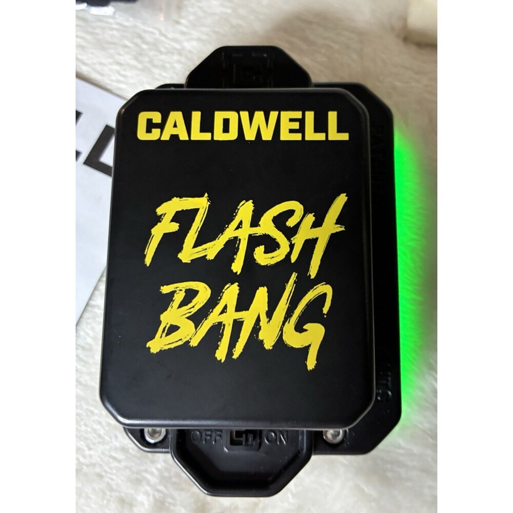 Caldwell 1198772 Flash Bang Indicator Black AR500 Steel 3 "AA" batteries inc